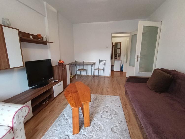 Apartament cu 2 camere decomandat în Geoagiu-Băi