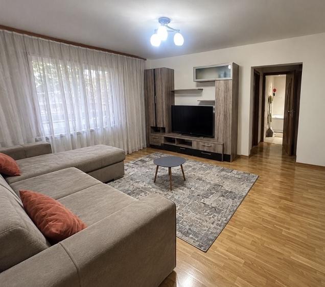 Apartament cu 2 camere în Micro 6