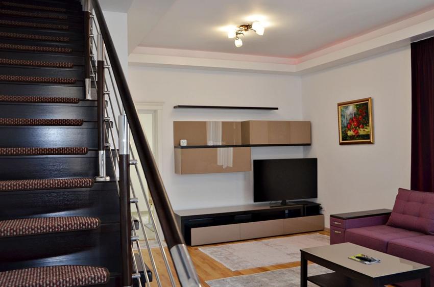 Casă cu 3 camere cu Teren 200 Mp în Bucium