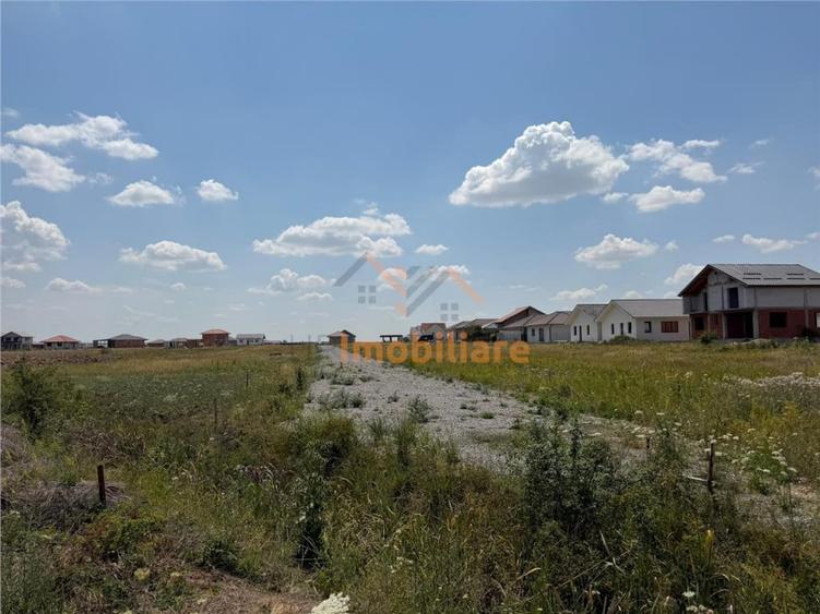 Teren de 1044 mp, în Cihei