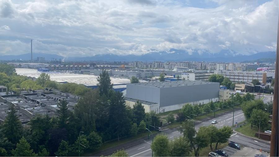 Apartament cu 2 camere decomandat în Central