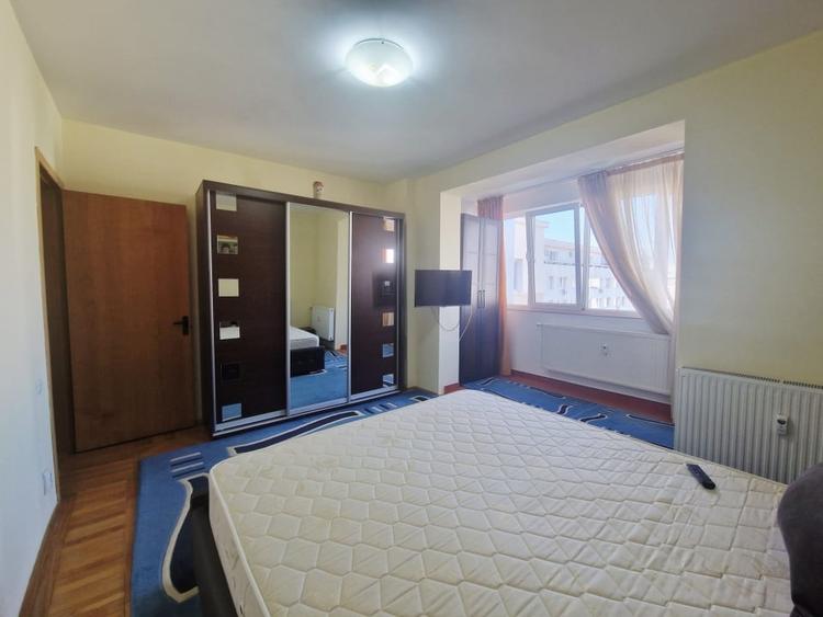 Apartament cu 3 camere decomandat, mobilat în Obor