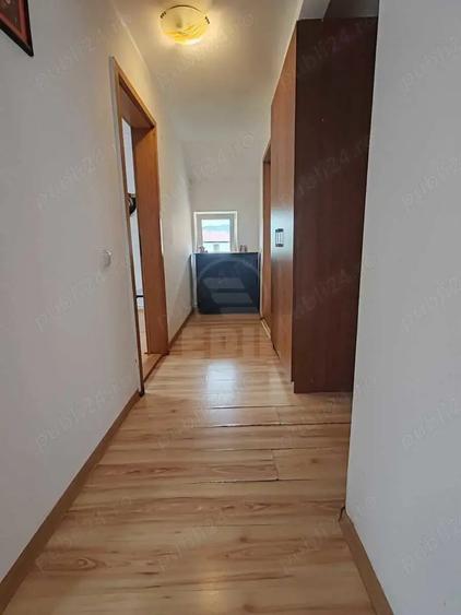 Casă cu 4 camere cu Teren 100 Mp în Central