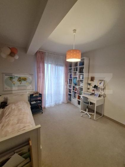 Casa cu 5 camere, zona de case, 275 mp de teren, zona Crizantemelor - 15