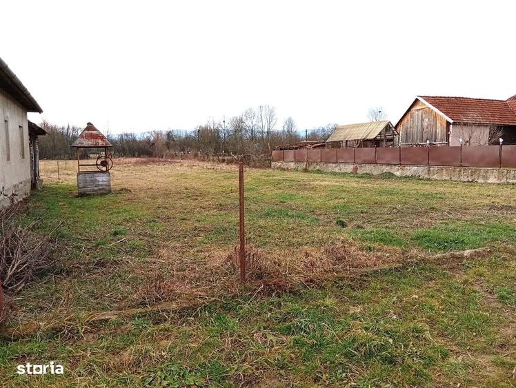 Loc de casa in Pescari - 5