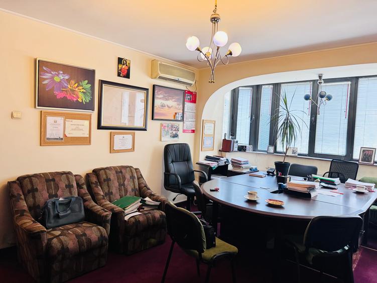 Spatiu de birou / Libertății 1 / Mobilat / Parcare - 7