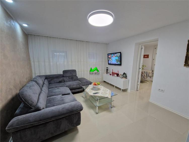 Casa de vanzare 4 camere Sibiu Terezian - 1