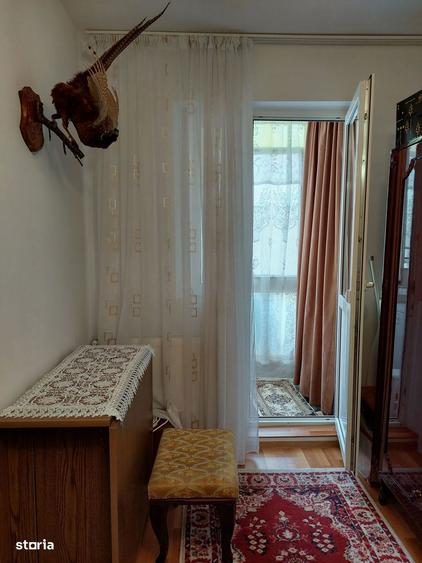 vand ap. 2 camere etaj 2 micro 6 - 7