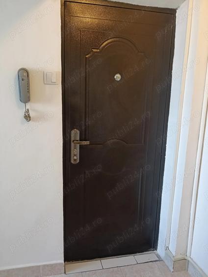 Vand apartament cu 2 camere-etajul 1 - 3