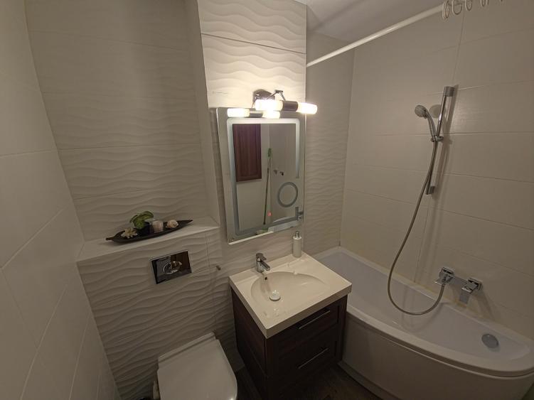 Faleza Nord 3 camere vedere la mare loc de parcare termen lung - 12