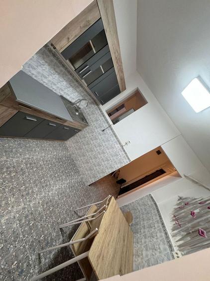 Inchiriez apartament 2 camere - 3