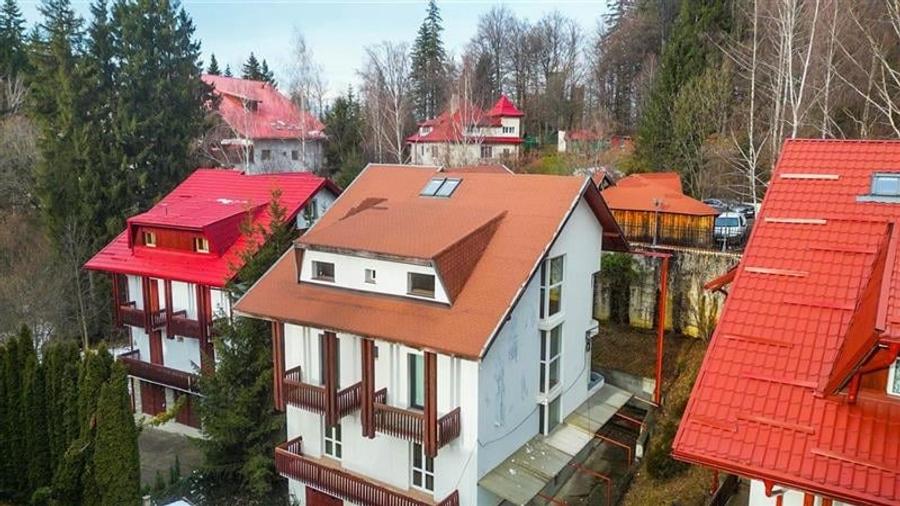 FILM! Rezidenta montana,decor apreciabil, pod mansardabil,garaj propriu,Central - 17