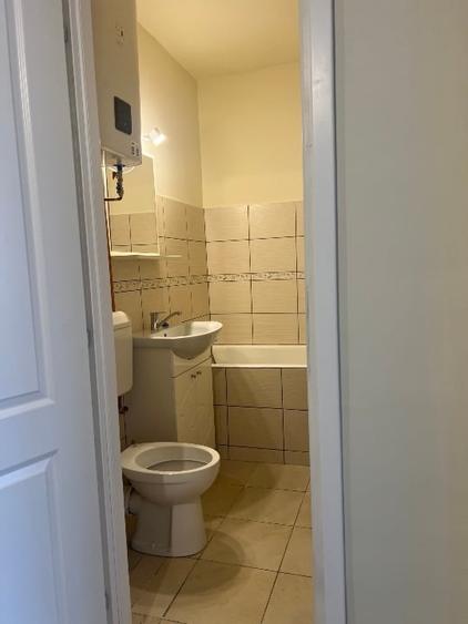 Garsonieră decomandată în Complex Studențesc