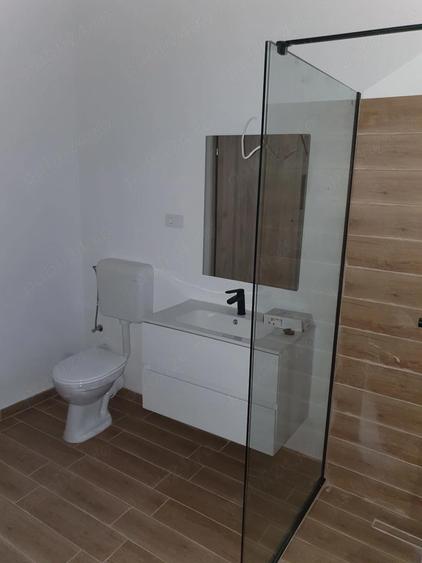 Apartament 3 camere la curte - 1