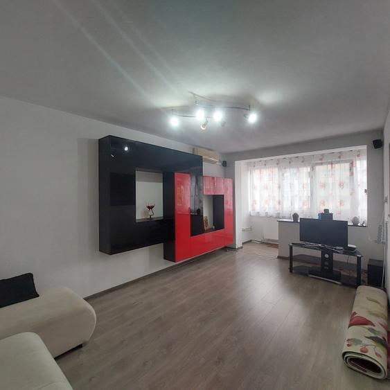 De inchiriat 3 camere - 1