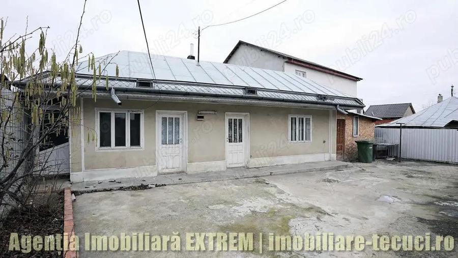 Casa cu 5 camere ?i 814mp teren, pe strada Salcamului din Tecuci - 9