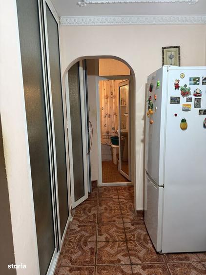Apartament decomandat cu 2 balcoane parter, micro 20 - 8