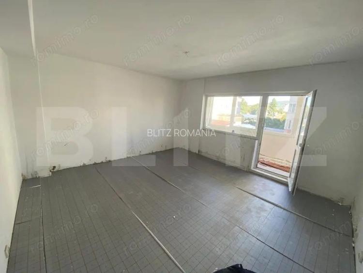 Apartament 3 camere, 80 mp utili zona C.R. Vivu, 2 balcoane, 2 bai Apartament 3 camere, 80 mp utili zona C.R. Vivu, 2 balcoane, 2 bai