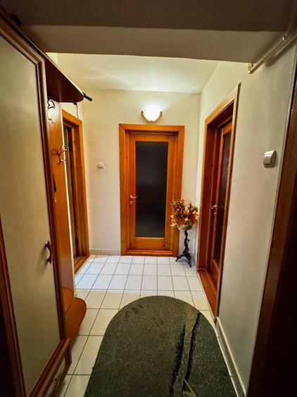 Apartament 3 camere-Zona Sud - etaj 2/4 - 47mp - 3