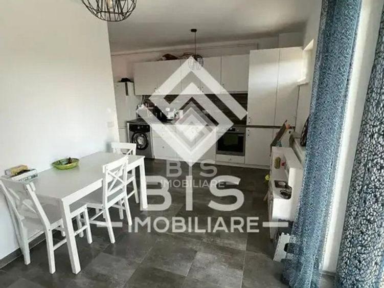 Apartament de vanzare 3 camere - zona ISU - 9
