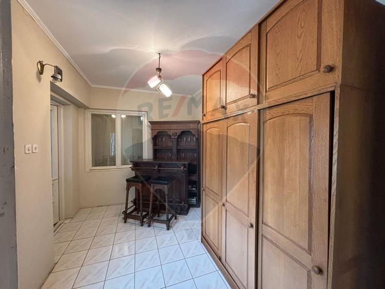 Casă / Vilă cu 5 camere de vânzare în Aleșd zona Ultracentral - 14