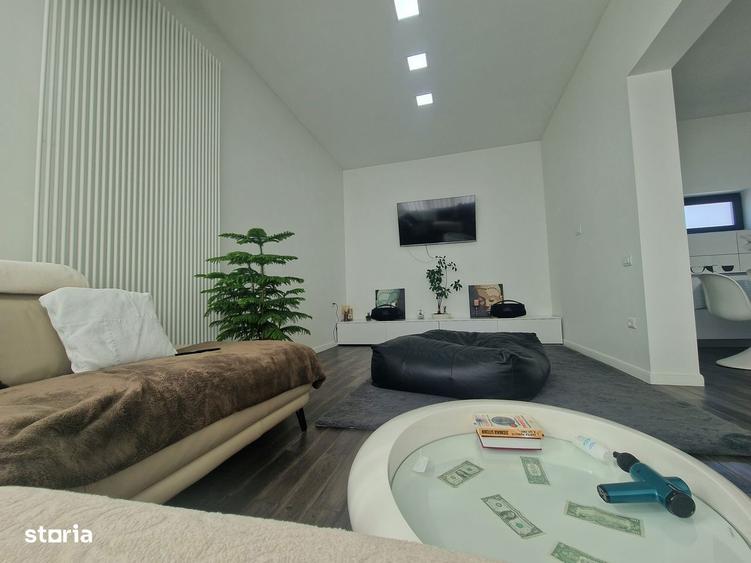 Mamaia Nord- 3 camere, 3 grupuri sanitare, curte 40mp,mobilat-143.000e - 8