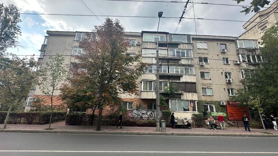 BD.DECEBAL - CENTRAL, Apartament cu 3 camere decomandate - 90 mp - 5