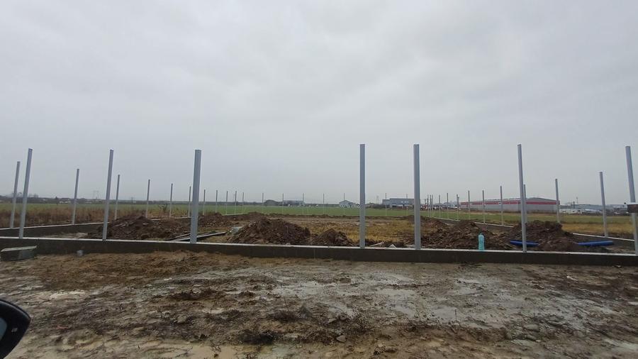 Vand teren Oradea apa canal curent zona calea clujului,reprez auto. - 2