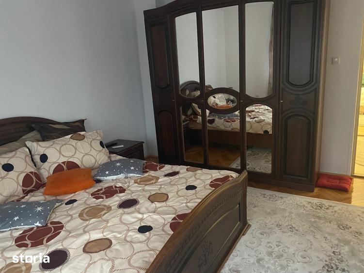 Casă cu 4 camere cu Teren 720 Mp în Solidarității