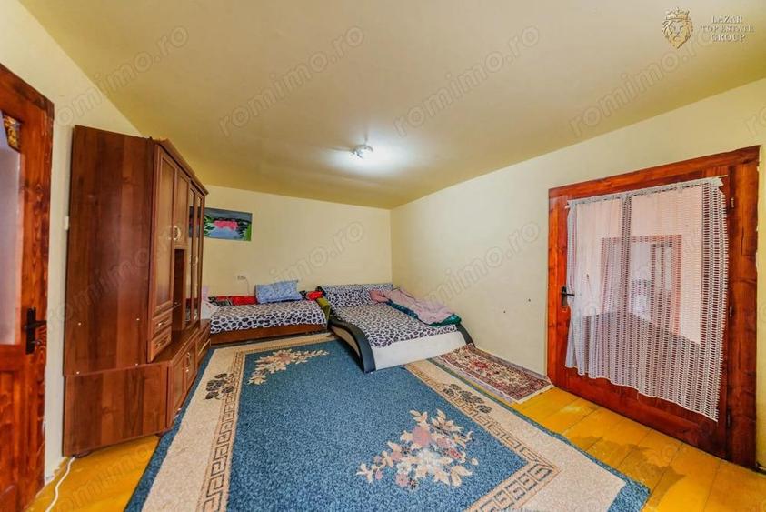 Casa 3 camere de vanzare la Zabrani - 1