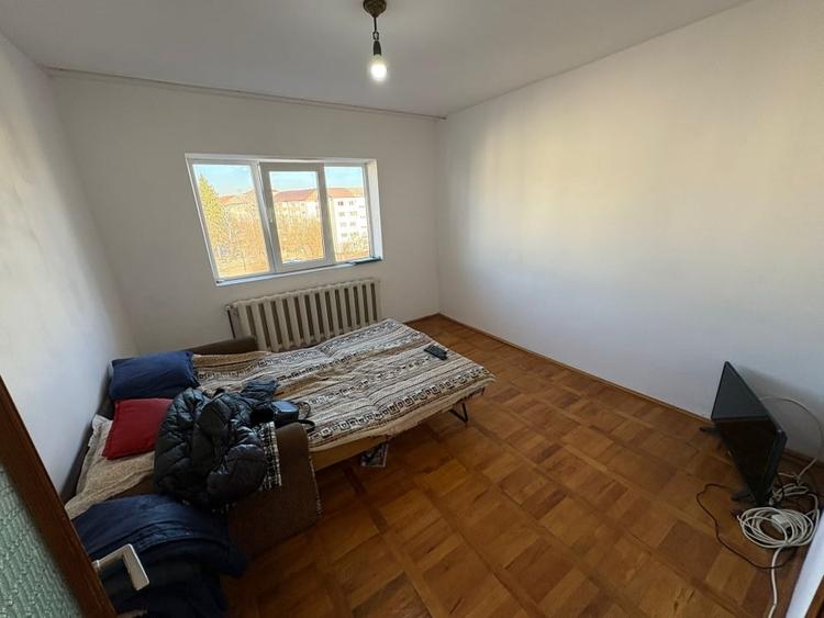 Apartament 3 camere decomandate  Zonă excelentă C.R VIVU - 5