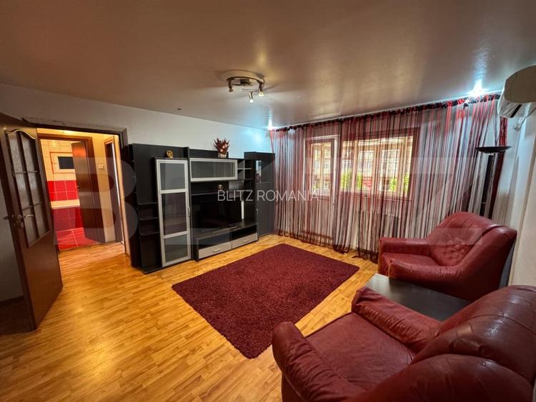 Apartament de vanzare, cu 3 camere, 65mp, zona Materna - Craiovita noua