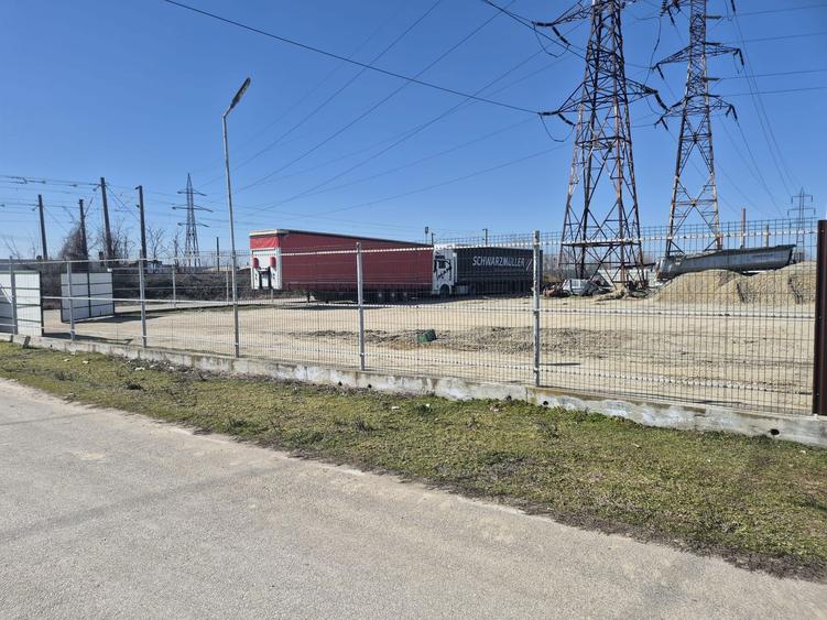 Vand teren amenajat parcare Camioane - 1