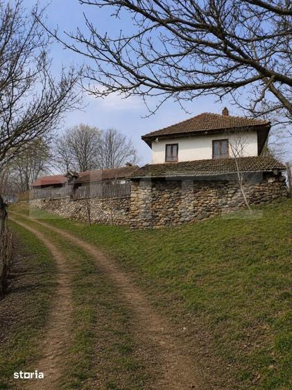 Casa cu teren Pociovalistea - 1