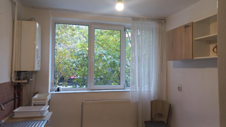 Apartament 2 camere, decomandate, zona centrala - 3