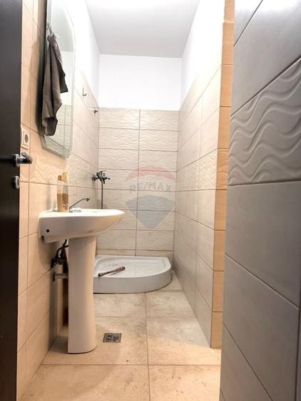 Garsoniera de vanzare 24mp  Leroy Merlin Bragadiru - 8