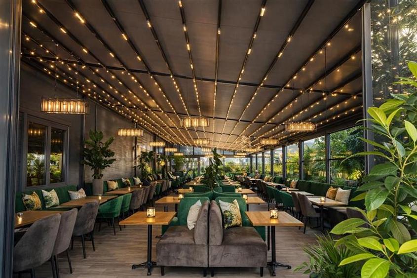 Film! Remarcabila functionalitate si distinctie, Central, Brasov, - 3