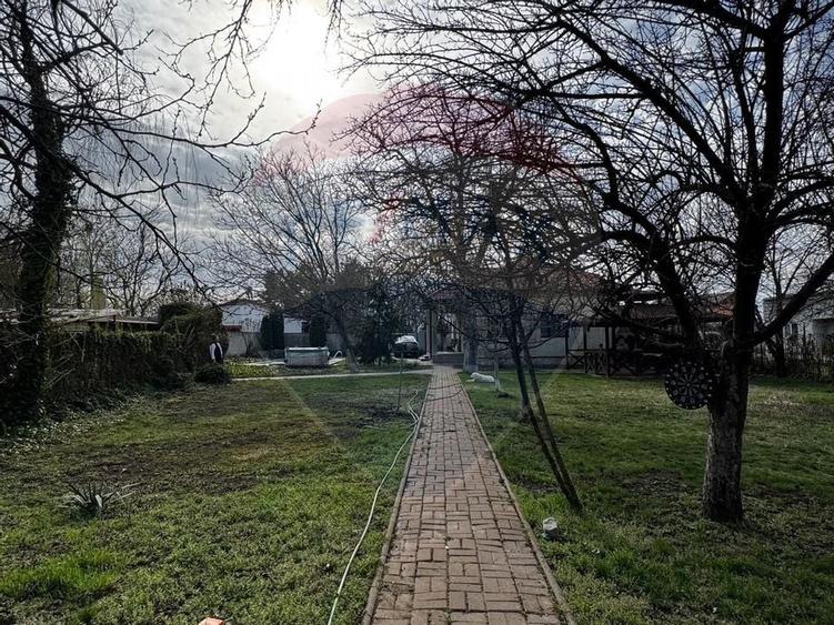 Casă de vânzare cu livadă și piscină – Giurgiu - 12