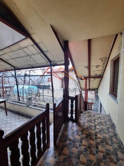 Vila 7 camere, an 1984, garaj, terasa, teren 604 m2, Poiana Campina,PH - 7