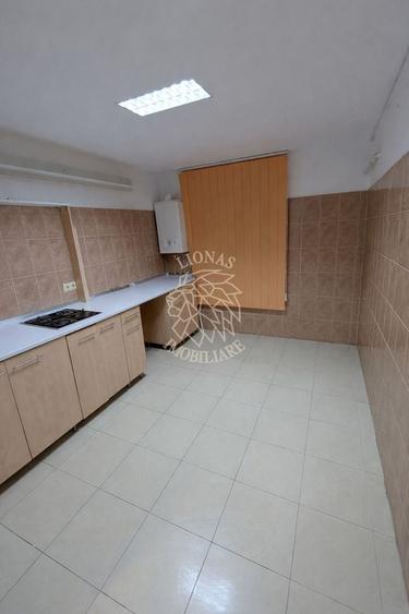 Spatiu comercial 55 mp-ideal cabinet, farmacie, salon-Zona Han - 4