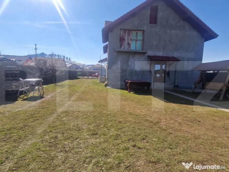 Casa 5 camere Tarlungeni (nu Izvor) teren 800 m, cartier no - 17