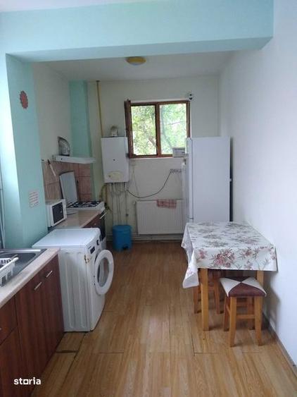 Inchiriez camera vila Bucium - 3