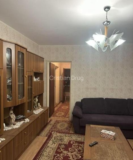 Apartament 3 camere Dristor Apartament 3 camere Dristor