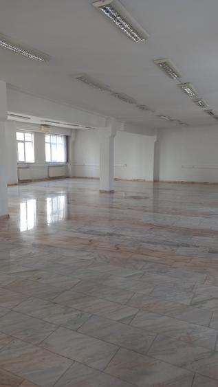 Basarabia - Morarilor (Soseaua Vergului )  spatii birouri in imobil  P+4 - 1