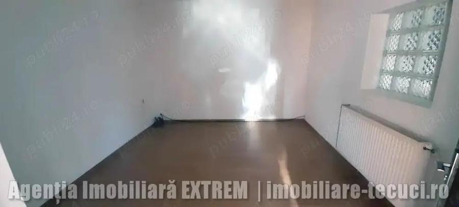 Casa de caramida cu 6 camere in Tecuci, 300mp teren in zona podului Balcescu - 3