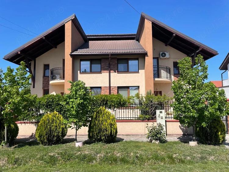 Jumatate de duplex, cu intrare separata ?i delimitare clara a spa?iilor, fara utilizari comune. - 3
