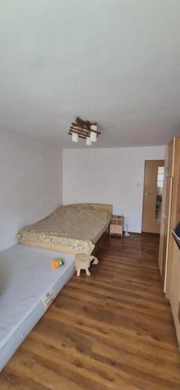 apartament 2 camere transformat in 3 camere, zona Biserica Noua, decomandat, etaj 3 - 4