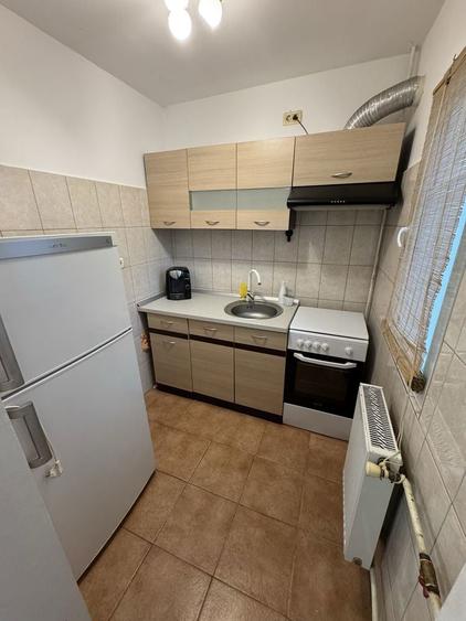 DIRECT PROPRIETAR Inchiriez apartament Central, cu 3 camere, zona Dacia - 6