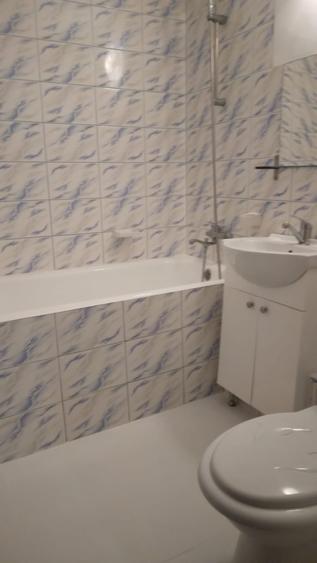 LACUL TEI ,Teiul Doamnei.bl.1984 2/8,DECOMANDAT, 2bai,bucatarie mare patrata - 3