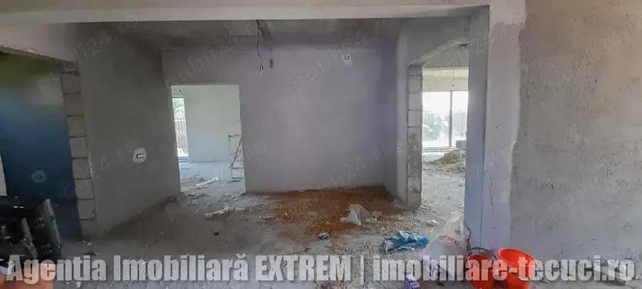 Casa cu 8 camere ?i 800 mp curte, la ro?u, in Tecuci - 13